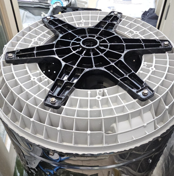 대구세탁조청소 - 세탁조 뒷면 분해청소 완료